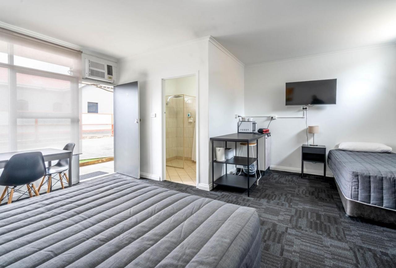 City West Motel Adelaide Buitenkant foto